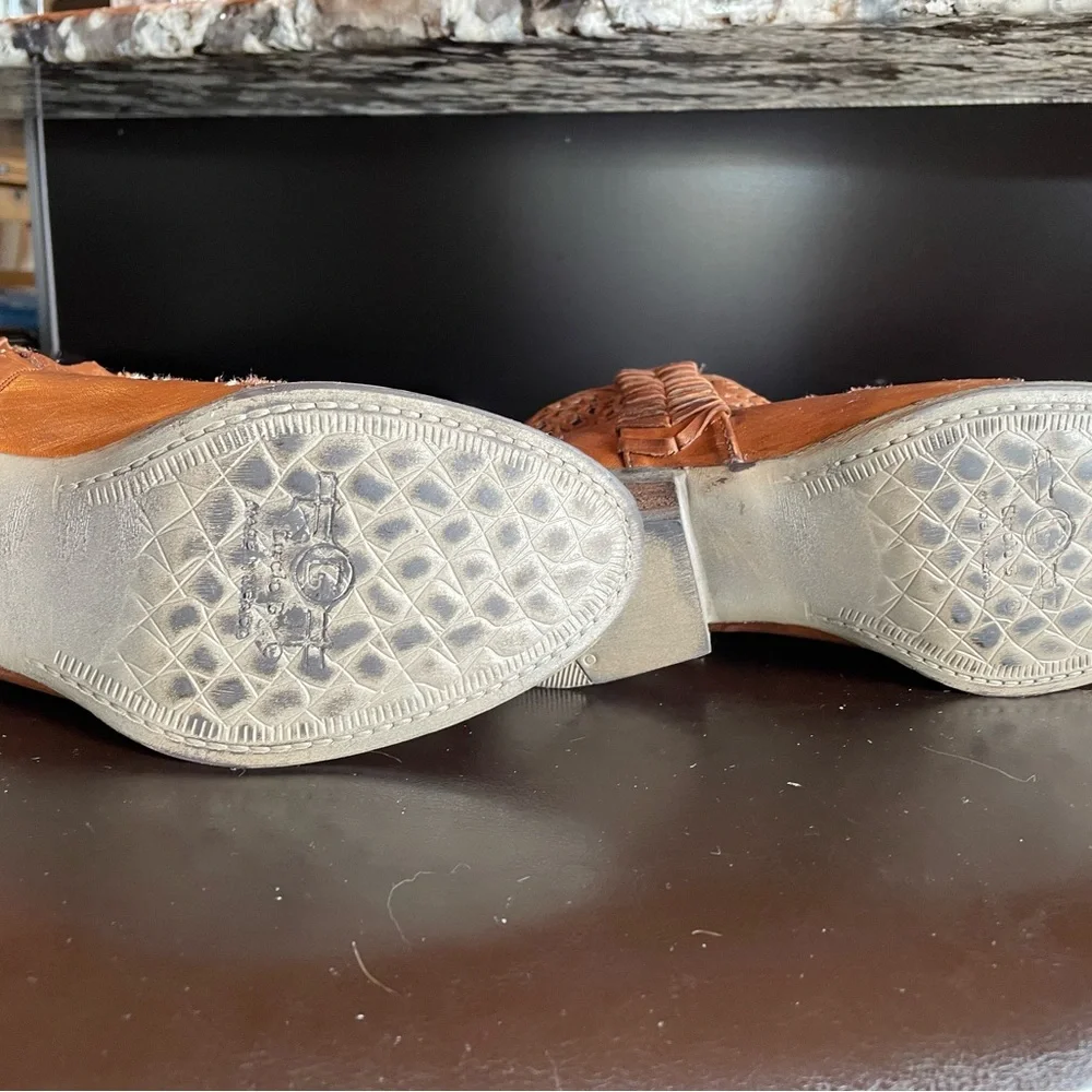 Circle G Floral Embroidered Tan Ankle Boots - Picture 4 of 4